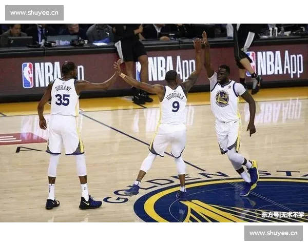 篮球篮板数据分析:球员表现与比赛胜负关系的深度剖析 篮球篮板数据分析:球员表现与比赛胜负关系的深度剖析