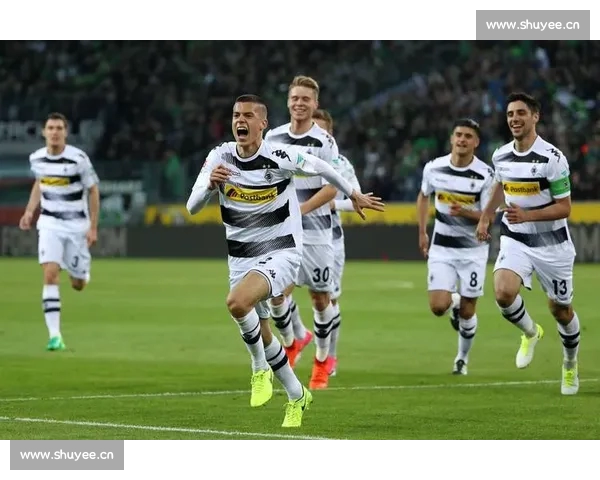 足球主场优势对比赛结果的影响分析与球队表现差异探讨